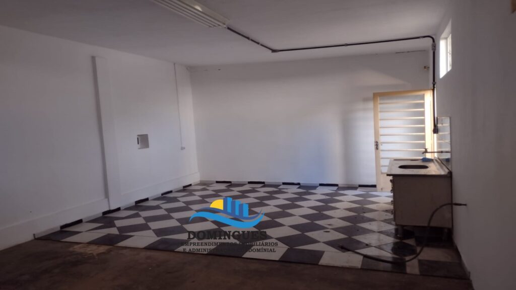 Salão Comercial de 641m² Centro de Boituva SP